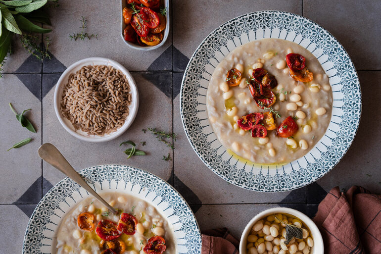 Minestra di fagioli e pomodorini confit